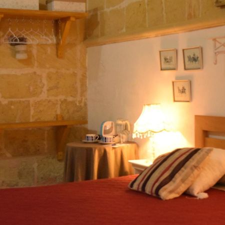 Maria Townhouse Heart Of Victoria B&B Экстерьер фото