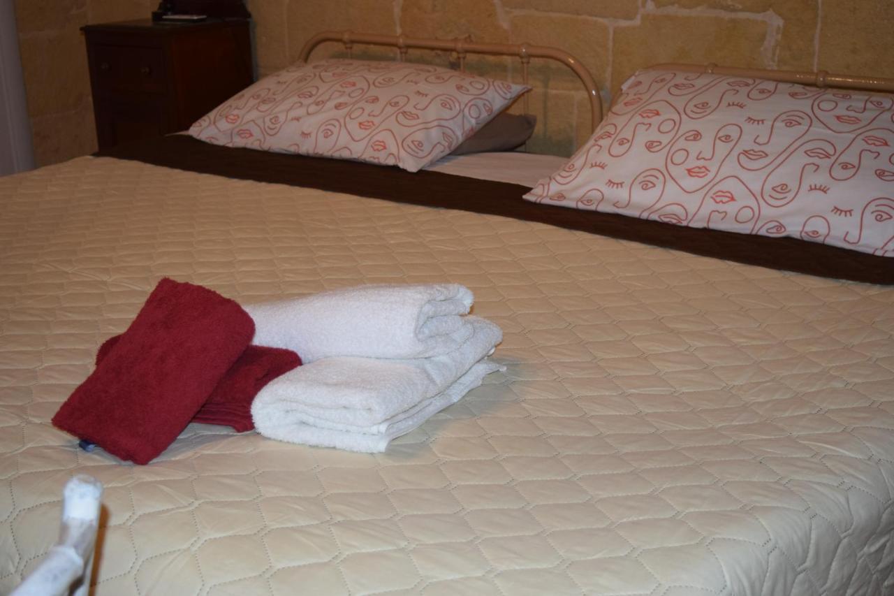 Maria Townhouse Heart Of Victoria B&B Экстерьер фото