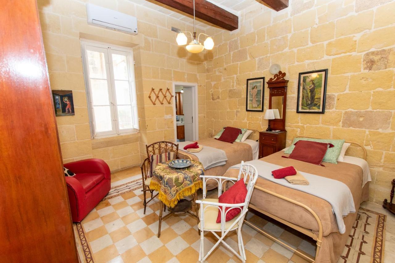 Maria Townhouse Heart Of Victoria B&B Экстерьер фото
