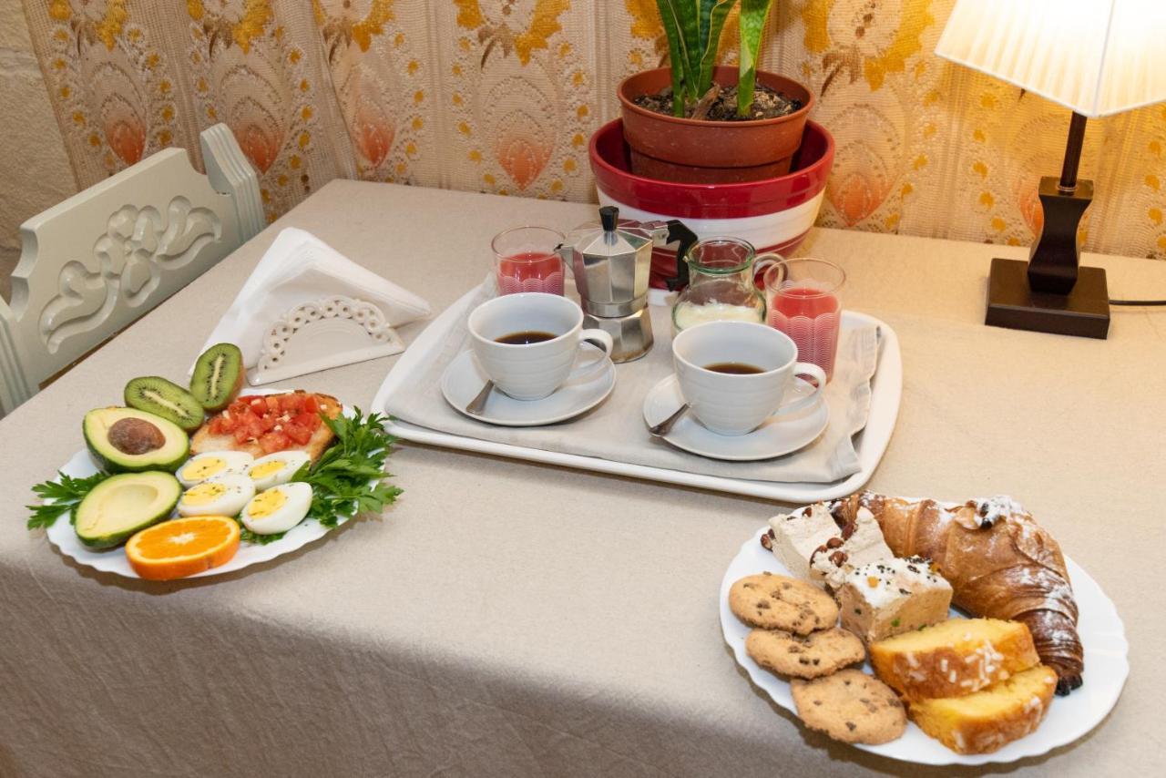 Maria Townhouse Heart Of Victoria B&B Экстерьер фото