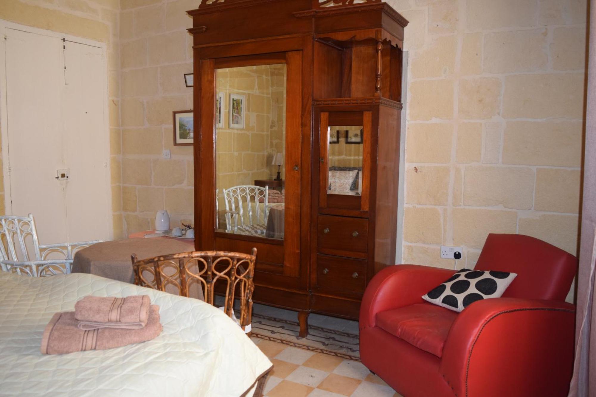 Maria Townhouse Heart Of Victoria B&B Экстерьер фото