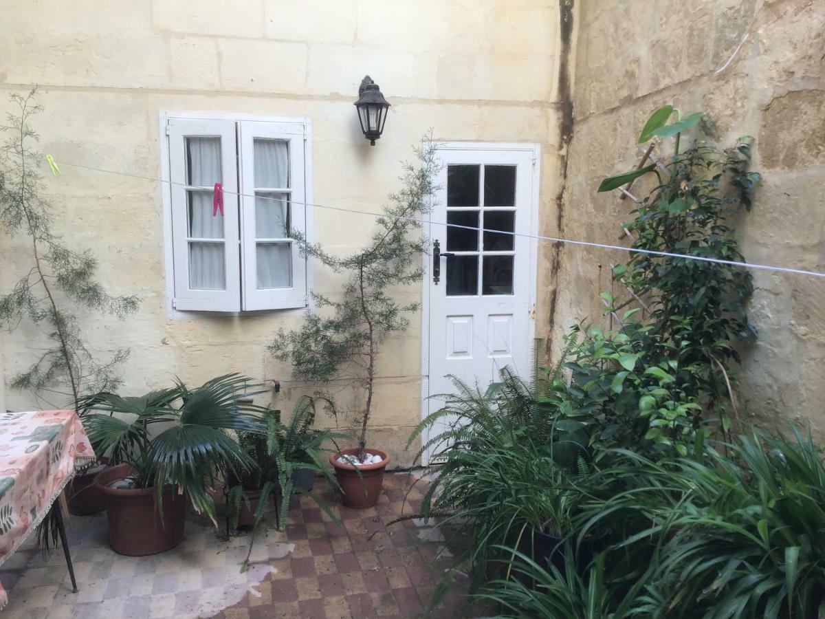 Maria Townhouse Heart Of Victoria B&B Экстерьер фото